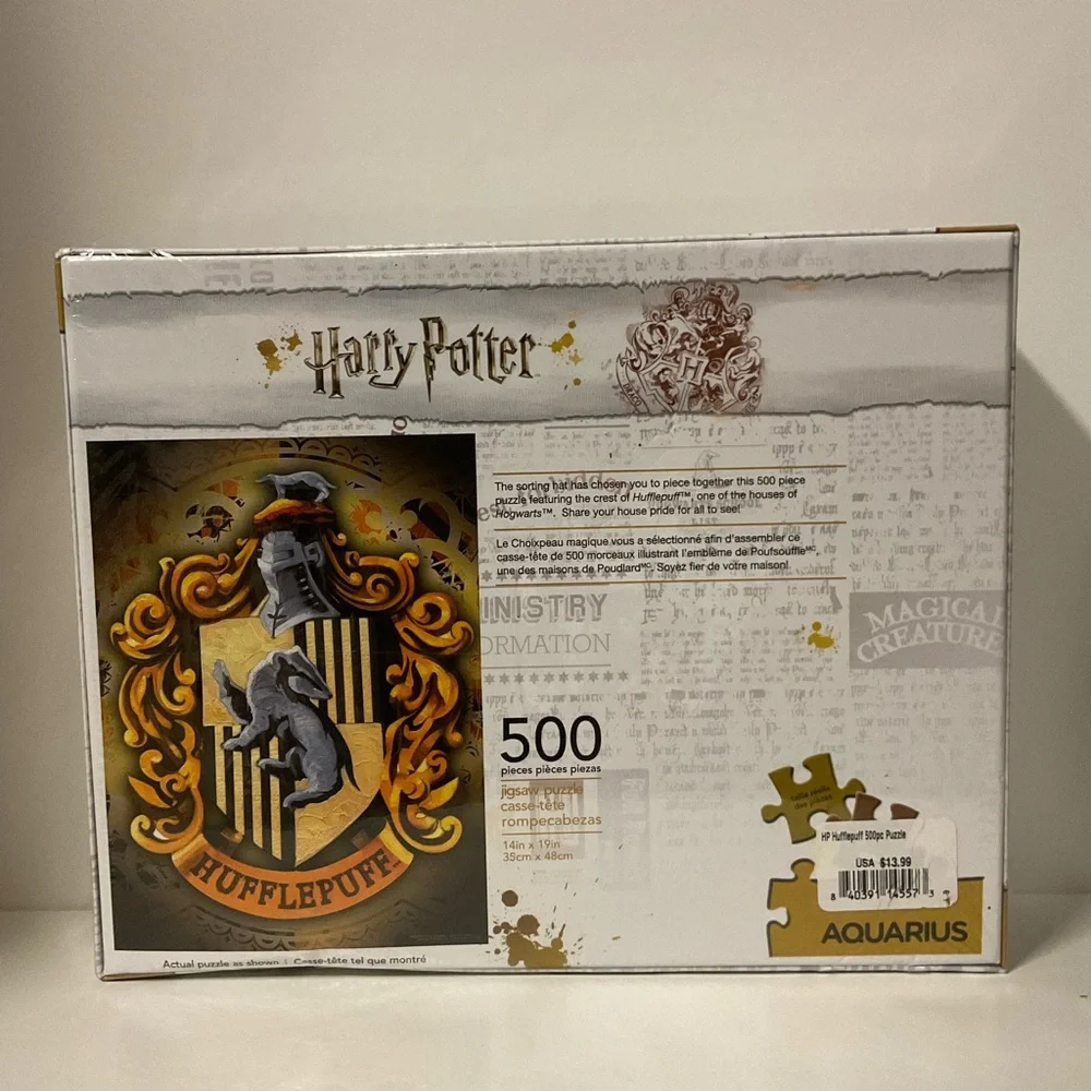 Harry Potter Hufflepuff Crest Puzzle 500 Pieces Wizarding World New 14inX19in
